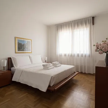 Con Vista Citta Vicino Stazione Di 10 Min Da Venezia 아파트