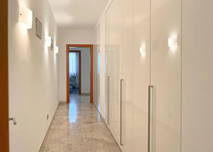 Con Vista Citta Vicino Stazione Di 10 Min Da Venezia Apartmán *