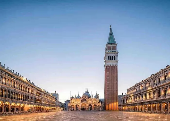 Con Vista Citta Vicino Stazione Di 10 Min Da Venezia Apartmán